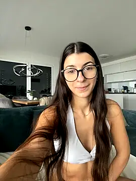 Snapshot of Wildberry_ chatting on November 2025 09:13:01 AM Wildberry online show from November 2025 09:13:01 AM