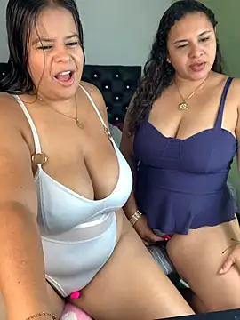 Snapshot of twocurvylatins chatting on July 2026 03:49:02 PM twocurvylatins online show from July 2026 03:49:02 PM