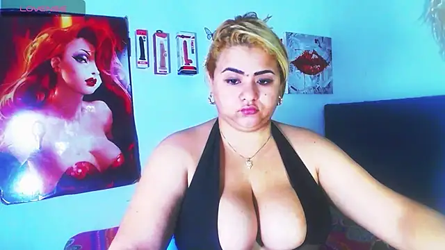 Snapshot of Charlotte_mh chatting on April 2026 03:09:01 PM Charlotte mh online show from April 2026 03:09:01 PM
