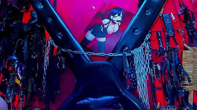 sadistic aradia online show from February 2025 12:03:02 AM