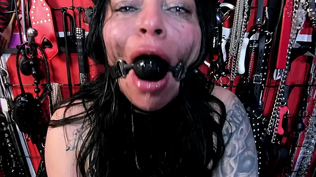 sadistic aradia online show from March 2026 02:15:01 AM