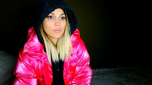 StephanyLuxe online show from December 2025 04:56:02 AM