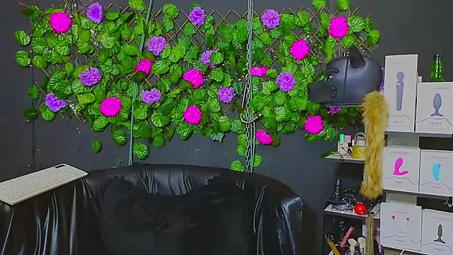 Snapshot of Sweett_Mollyy chatting on July 2026 01:17:01 AM Sweett Mollyy online show from July 2026 01:17:01 AM