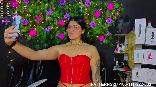 Sweett Mollyy online show from April 2026 11:10:02 PM