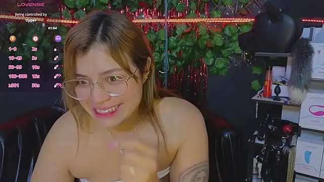 Snapshot of Sweett_Mollyy chatting on November 2025 01:15:02 AM Sweett Mollyy online show from November 2025 01:15:02 AM