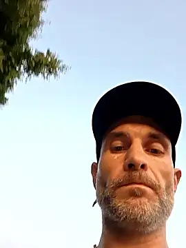 Snapshot of Edaras@xh chatting on September 2025 05:11:01 PM Edarasxh online show from September 2025 05:11:01 PM