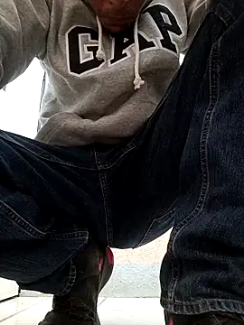 Leonul online show from February 2026 07:45:01 PM