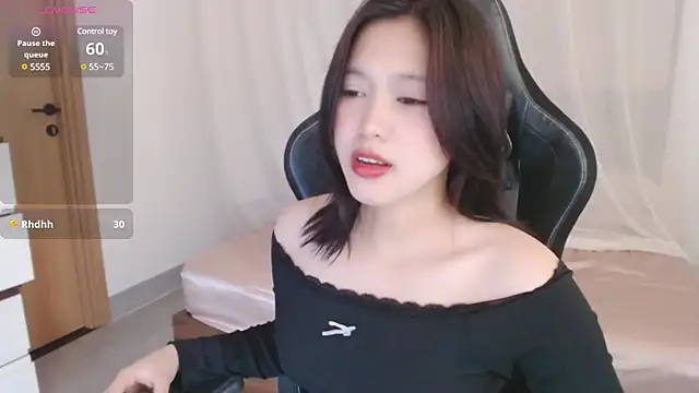 Snapshot of Lin_SiYee chatting on March 2025 04:52:02 AM Lin SiYee online show from March 2025 04:52:02 AM