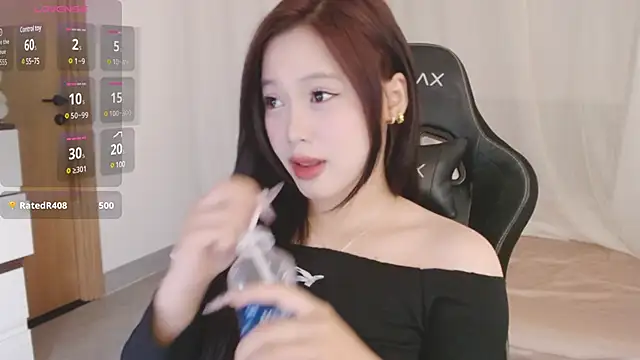 Snapshot of Lin_SiYee chatting on March 2025 05:00:01 AM Lin SiYee online show from March 2025 05:00:01 AM