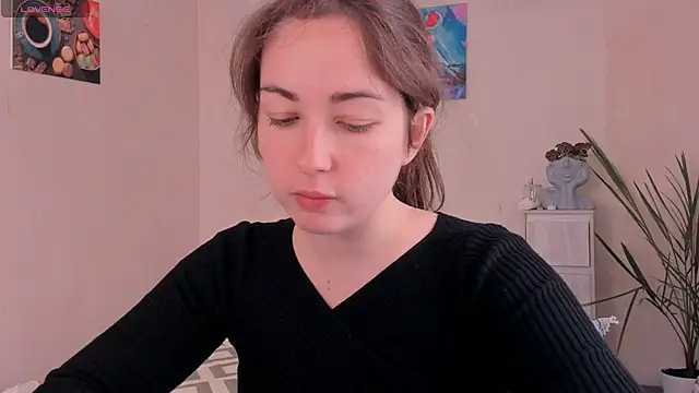 cClandesTina online show from November 2025 10:53:02 AM