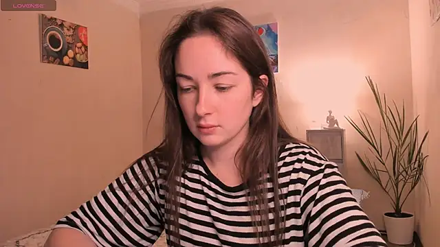 cClandesTina online show from October 2025 03:56:01 PM