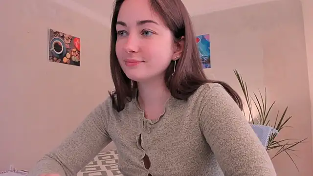 cClandesTina online show from September 2025 02:43:02 PM