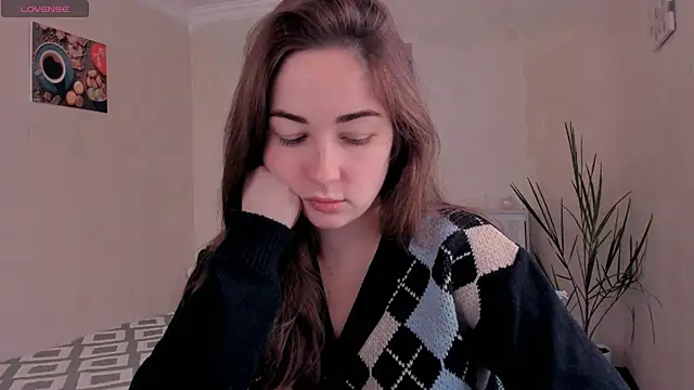 cClandesTina online show from November 2025 12:06:01 PM