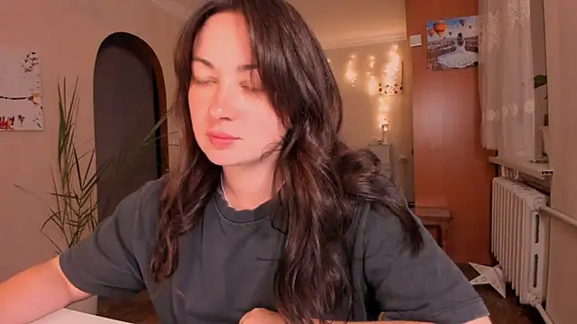 Snapshot of cClandesTina chatting on June 2026 08:25:02 PM cClandesTina online show from June 2026 08:25:02 PM