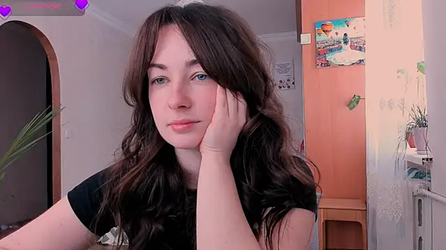 cClandesTina online show from February 2026 12:05:01 PM