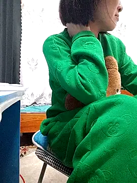 Haralushiaaa online show from December 2025 03:40:01 AM