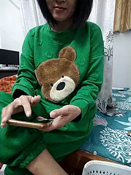 Haralushiaaa online show from November 2025 12:42:02 AM