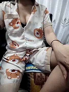 Haralushiaaa online show from March 2026 01:02:01 PM