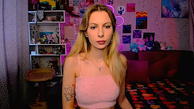 Maria Hunt online show from March 2025 02:27:01 AM