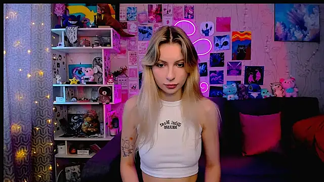 Maria Hunt online show from February 2025 03:34:02 AM