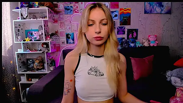 Maria Hunt online show from February 2025 06:51:02 AM