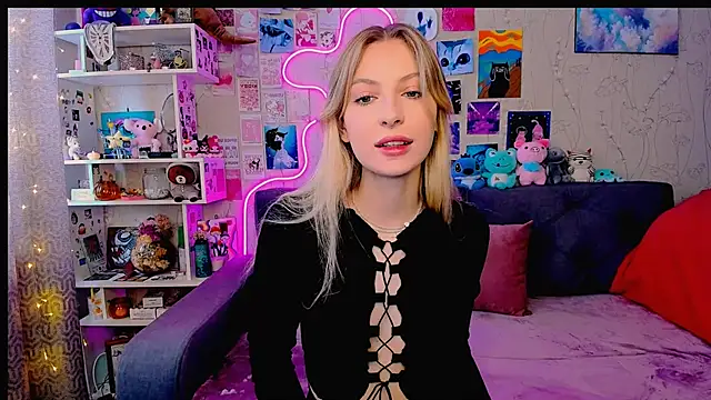 Maria Hunt online show from February 2025 04:24:01 AM
