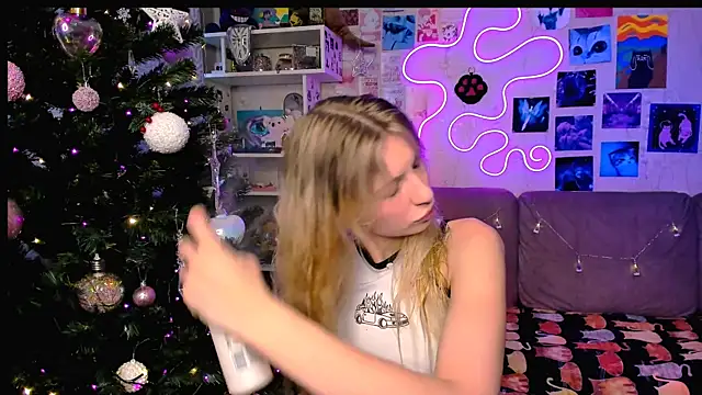 Maria Hunt online show from December 2024 03:31:02 AM