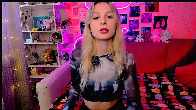 Maria Hunt online show from January 2025 03:53:01 AM