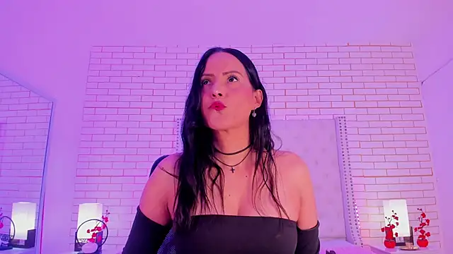 Coco Balenciaga  online show from April 2026 11:39:02 AM