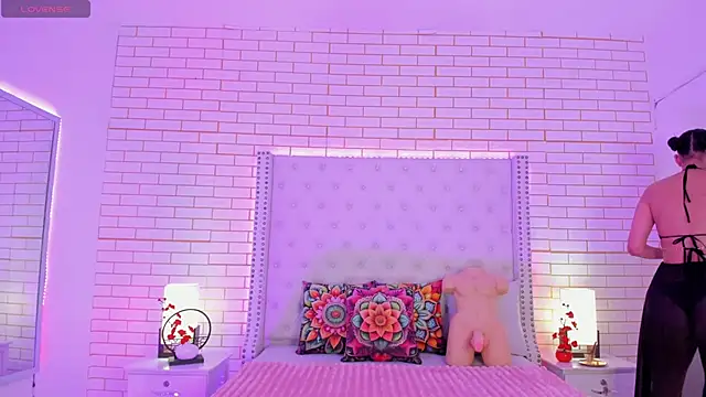 Coco Balenciaga  online show from April 2026 11:38:02 AM