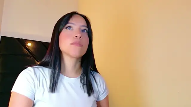littleebluee online show from July 2026 07:50:02 PM