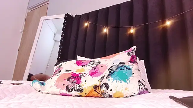 Snapshot of littleebluee chatting on March 2025 06:35:02 PM littleebluee online show from March 2025 06:35:02 PM