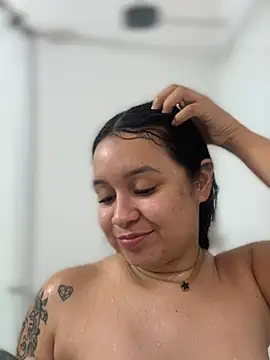 Pretty Isadora online show from July 2026 08:42:02 PM