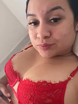 Pretty Isadora online show from June 2026 07:04:02 PM