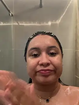 Pretty Isadora online show from July 2026 08:02:01 PM