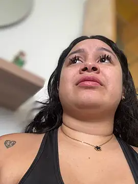 Pretty Isadora online show from April 2026 06:10:02 PM