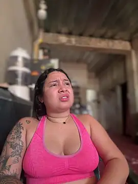 Pretty Isadora online show from April 2026 08:01:02 PM