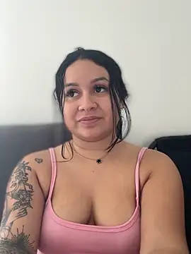 Pretty Isadora online show from February 2026 07:55:02 PM