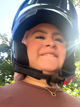 Snapshot of Pretty_Isadora chatting on November 2025 07:02:02 PM Pretty Isadora online show from November 2025 07:02:02 PM