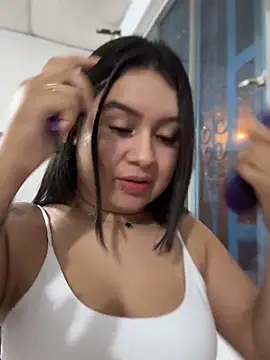 Snapshot of Pretty_Isadora chatting on September 2025 11:23:02 PM Pretty Isadora online show from September 2025 11:23:02 PM