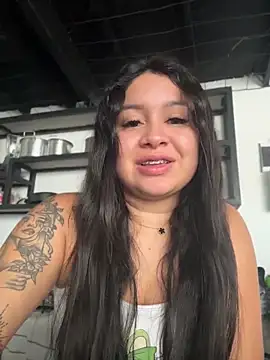 Pretty Isadora online show from June 2026 03:06:02 PM