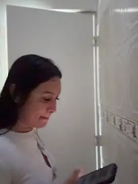 Pretty Isadora online show from September 2025 08:59:01 PM