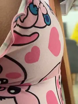 Pretty Isadora online show from April 2026 07:50:01 PM