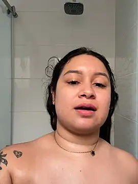 Pretty Isadora online show from July 2026 07:47:02 PM