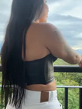 Snapshot of Pretty_Isadora chatting on December 2025 09:03:02 PM Pretty Isadora online show from December 2025 09:03:02 PM