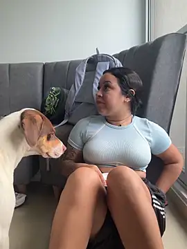 Pretty Isadora online show from March 2026 10:12:01 PM