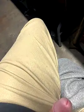 Snapshot of joeycbigcock chatting on November 2025 08:53:02 PM joeycbigcock online show from November 2025 08:53:02 PM