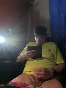 Snapshot of joeycbigcock chatting on March 2025 12:48:02 AM joeycbigcock online show from March 2025 12:48:02 AM