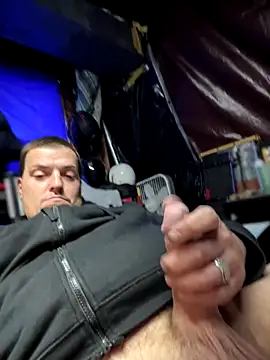 Snapshot of joeycbigcock chatting on November 2025 08:40:02 PM joeycbigcock online show from November 2025 08:40:02 PM