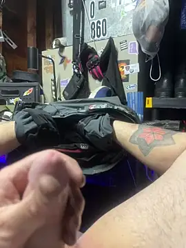 Snapshot of joeycbigcock chatting on November 2025 12:44:02 AM joeycbigcock online show from November 2025 12:44:02 AM